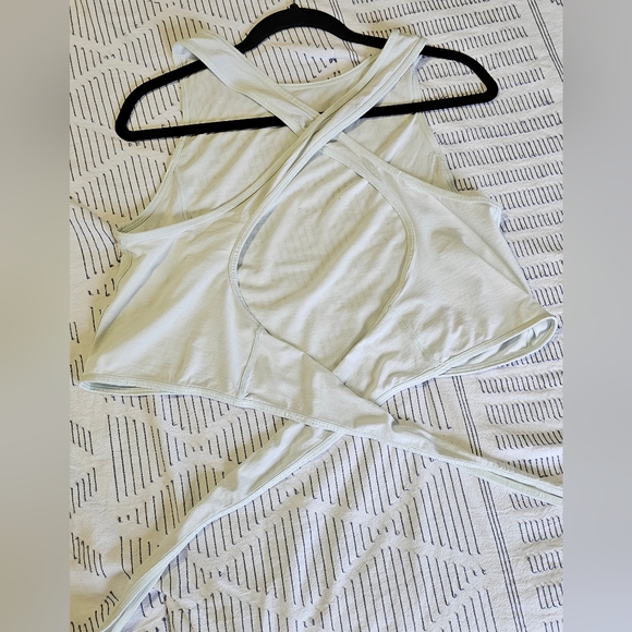 Lululemon mint cropped tie back top. - Picture 2 of 4